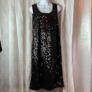 Sleevless holiday black midi sequin dress